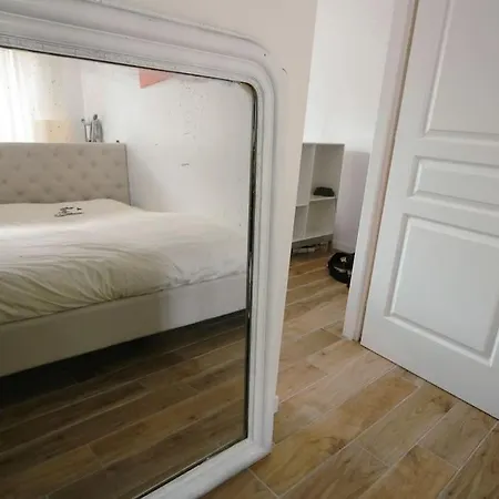 Avec Terrasse Privee, A Pied شقة