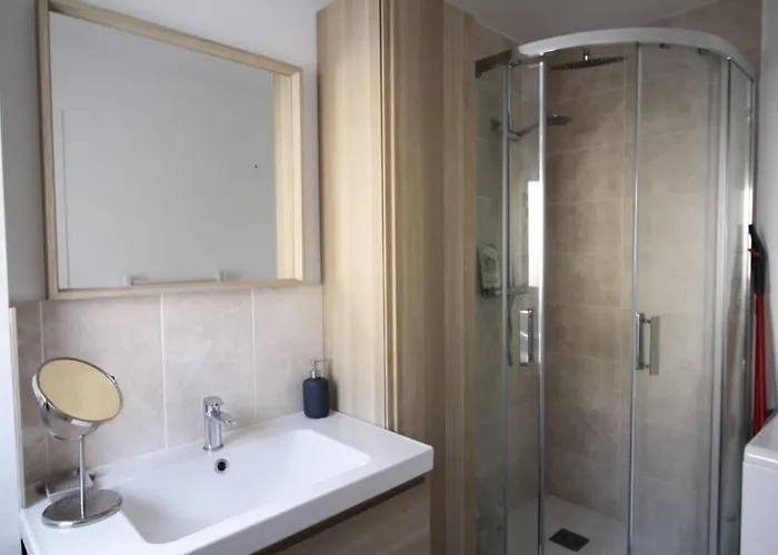 Avec Terrasse Privee, A Pied